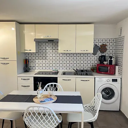 Chez Elodie 公寓 昂蒂布